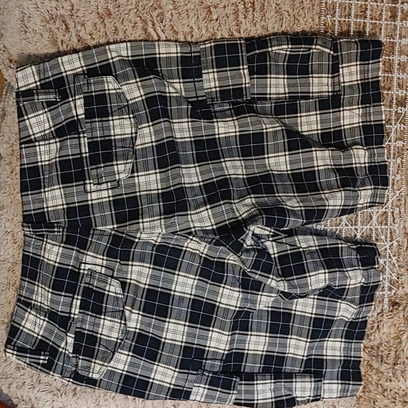 🐸Yishion checkered shorts sz 33 - Picture 2 of 2